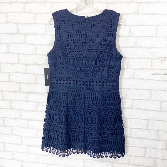 Lulu’s Sleeveless navy lace cut out dress size XL - Picture 8 of 11